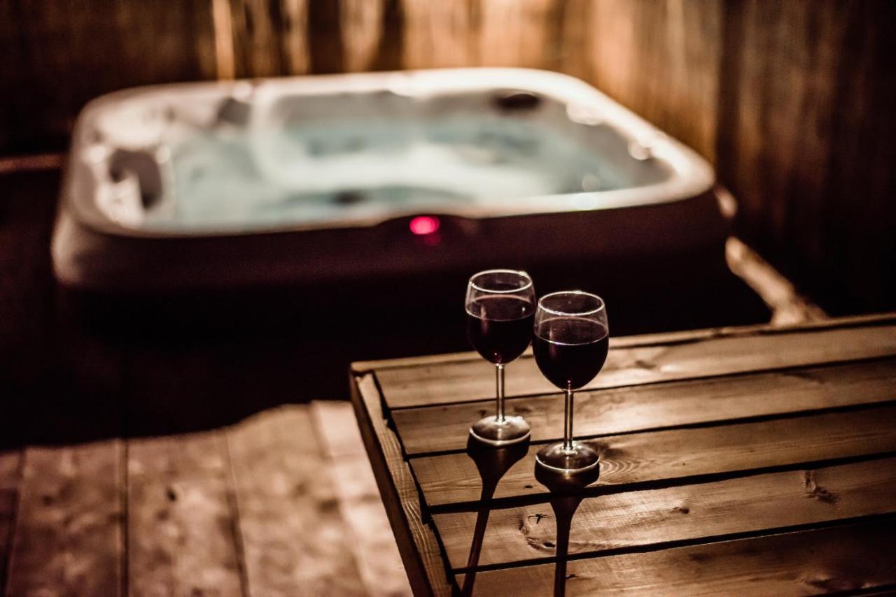 Black Bull Retreat, Barmston With Private Hot Tubs Alojamento de Turismo Selvagem